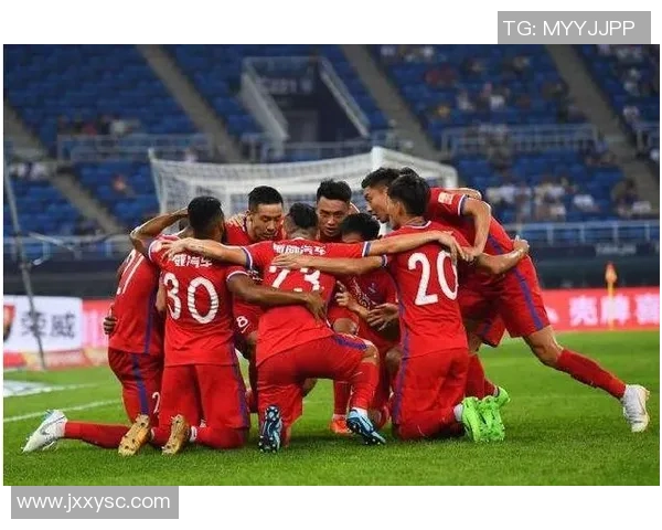 重庆足球队防反战术解析与实战应用深度剖析