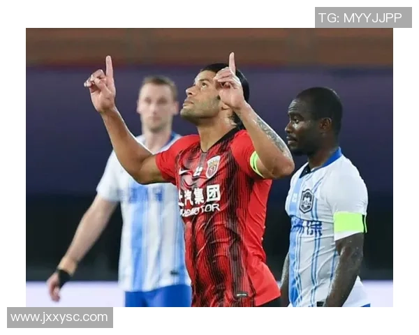 重庆足球队以71分领跑杯赛积分榜展现强劲实力和夺冠希望