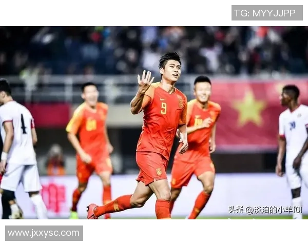 中国足球明星队长的荣耀与挑战：带领球队走向世界舞台的征程