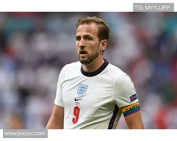 不同年代的足球明星代表人物及其影响力分析